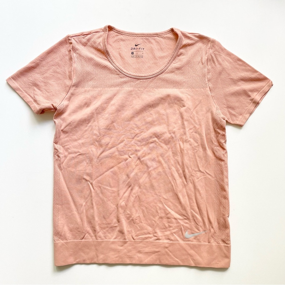 Nike Women’s Dri Fit Workout Top Blush Pink Medium